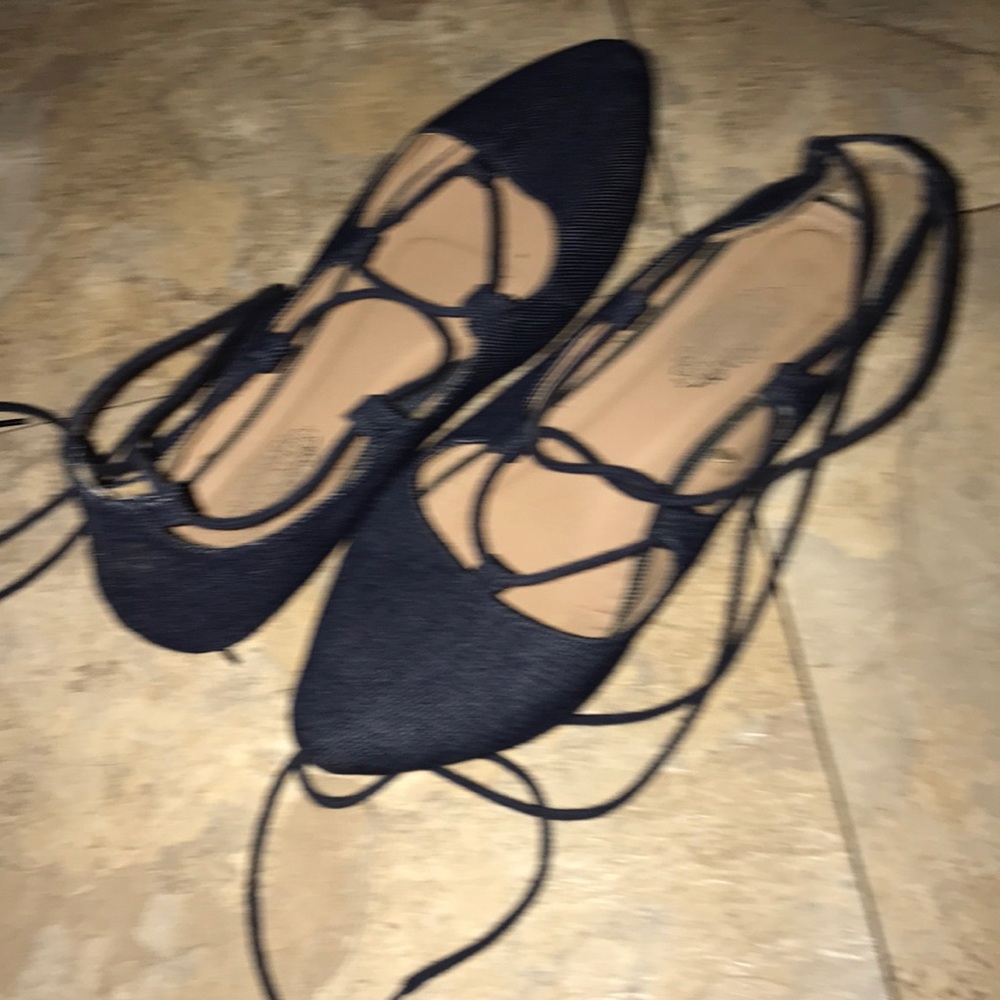 Shoe - Picture 2 of 2